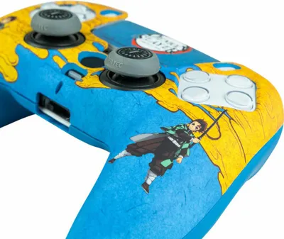 Produktbild von Blade Kit Sticker+ Grips+ Hard Skin Demon Slayer Tanjiro PS5