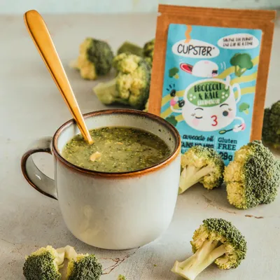 Produktbild von 10 x Cupster vegane glutenfreie Instant Suppe Brokkoli Cremesuppe mit Grünkohl