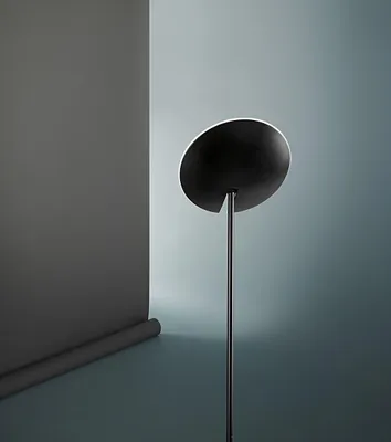 Imagen del producto de Lámpara de pie LED (1900 lúmenes, 3000 K) de metal , diseño moderno y elegante para iluminación interior, altura de 183 cm - Perenz