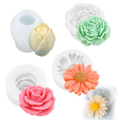 Productafbeelding van 4 siliconen vormen voor het zelf maken van kaarsen en decoraties voor in huis.