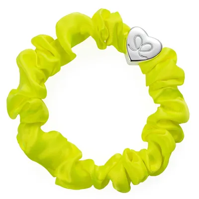 Produktbild von By Eloise London Silver Heart Silk Scrunchie Lemon Yellow