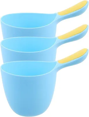 Productafbeelding van Kleine, herbruikbare plastic beker voor het wassen van babyhaar, ideaal voor peuters, blauw.