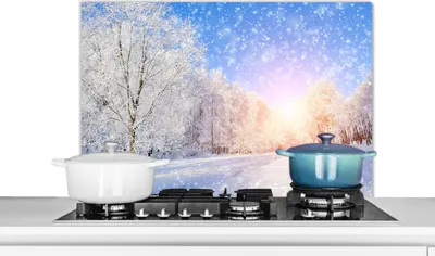 Produktbild von KitchenYeah®  Spritzschutz Küche - Küchenrückwand - Wandschutz für Herd und Spüle - Schnee - Sonne - Winter 90x60 - Alu-Dibond (Alternative zum Spritzschutz aus Glas) - Hitzebeständig - Herdspritzschu