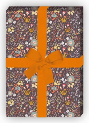 Produktbild von Klassisches Blüten Geschenkpapier mit reichem Blumen Muster auf lila - G7628, 32 x 48cm