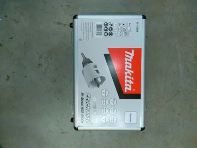Imagen del producto de Juego universal EZYCHANGE-BIM para sierras de corte para cerraduras, modelo E-12295, diámetro de 25 a 76 mm (9 piezas, profundidad de corte de 44 mm, en estuche)