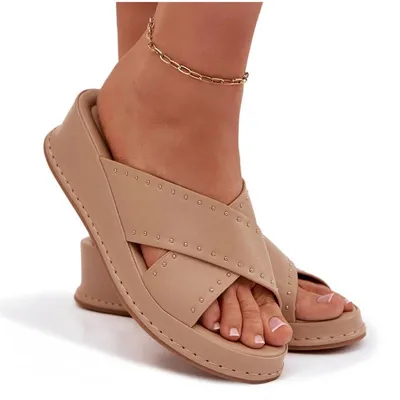 Produktbild von Verzierte Damenschuhe auf Keilabsatz aus  Beige Calorissa 36