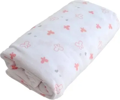 Zdjęcie produktu dla Prześcieradło z Gumką do Łóżeczka Dziecięcego DOMIVA LAPINOU, 60x120 cm, Elastyczna Dzianina, Miękkie i Komfortowe