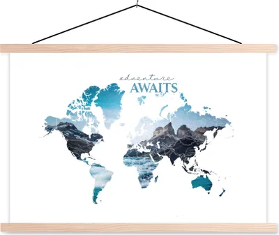 Produktbild von MuchoWow® Textilposter Weltkarte - Zitate - Berg 120x80 cm mit holzfarbenen Rahmen - Aufhängeset