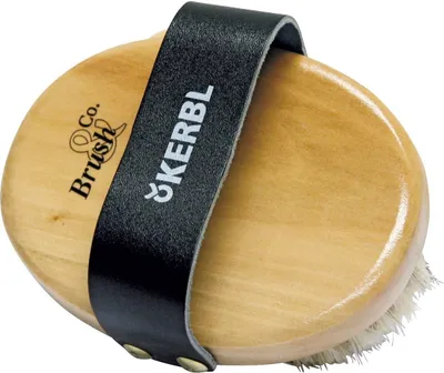 Zdjęcie produktu dla Szczotka dla konia Brush&Co, ze szlufką, bardzo miękka, drewniana, 14 cm, Covalliero