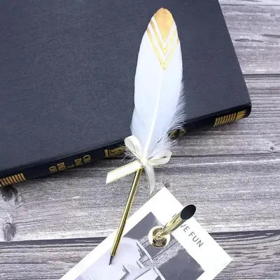 Produktbild von Vintage Kalligraphie Feder Set mit 5 Schreibfedern Tintenfeder Stift Kalligraphie-Set Unterschrift Schreibset - Farbe: Weiß mit Gold Band
