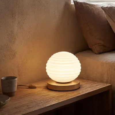Produktbild von Tischleuchte Metall Glas Ø 18 cm rund H: 16,5 cm in Gold Weiß E27 Tischlampe Beistelllampe Nachttischlampe