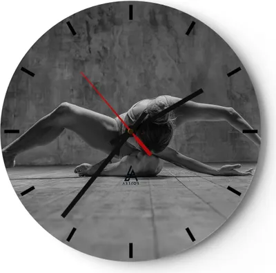 Produktbild von Wanduhr - Rund - Glasuhr - Tanz Schwarzweiß Frau - 30x30cm - Schleichendes Uhrwerk - Lautlos - zum Aufhängen bereit - Dekoration Modern - Wanddekoration aus Glas - C3AR30x30-4352