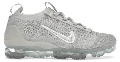 Imagen del producto de Nike Air VaporMax 2021 Flyknit, color Phantom Summit White (para mujer) - Talla EU 43