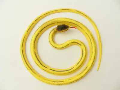 Produktbild von Schlange 135 cm gelb, Schlangen Gummischlange Gummischlangen Reptilien Kriechtier