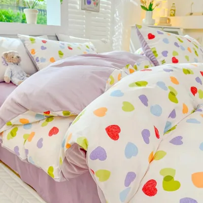 Produktbild von Bettwäsche Set 135x200 cm Mädchen Bunt Herzen Lila Wendebettwäsche Mikrofaser 2-teilig