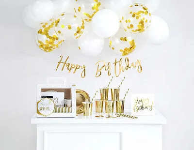 Produktbild von Golden Birthday Partypaket 60-teilig