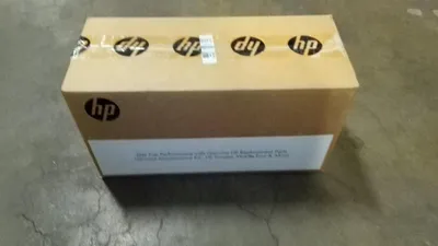 Imagen del producto de Kit de mantenimiento HP CE525-67BULK, 220V, para impresoras HP LaserJet P3015