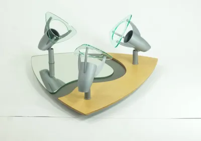Produktbild von Dreh- und schwenkbarer Strahler 3-flammig Dreieck Spiegel/Buche