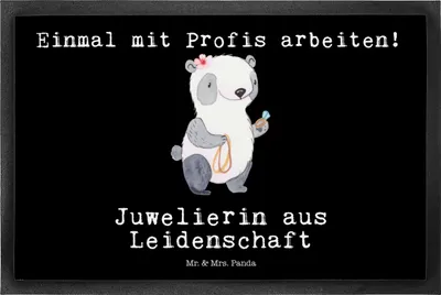 Produktbild von Mr. & Mrs. Panda fußmatte Juwelierin Leidenschaft 50 x 75 cm - Schwarz - Geschenk, Schmuckgeschäft, Schmutzmatte, Witzig, Lustig, Fußabstreifer, Spruch, Schmutzfangmatte