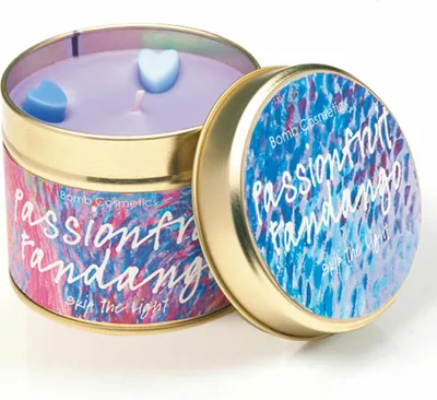 Produktbild von Bomb Cosmetics Duftkerze in Dose Passionfruit Fandango, Dosenkerze, Bunt, PPASFAN04