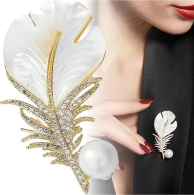 Produktbild von EDIBAZZAR | Brosche mit Zirkonen, goldener Feder, Perle, Federnadel