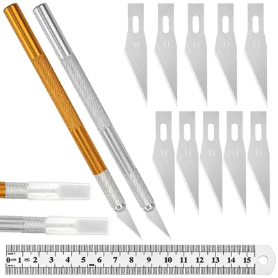 Produktbild von Ein 2-teiliges Hobby-Set mit 10 Ersatzschablonen und Messwerkzeug, sowie Schneidewerkzeug für Handarbeiten