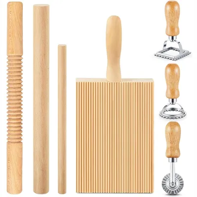 Image de Ensemble de 7 pièces pour pâtes en bois, comprenant un rouleau à pâtisserie et des accessoires pour réaliser des raviolis et des gnocchis