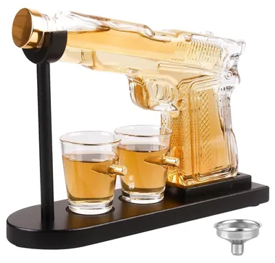 Produktbild von Whiskey-Geschenkset mit gravierten Gläsern und Dekanter