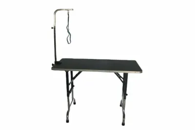 Produktbild von Hundepflegetisch mit einem Pflegearm – Arbeitsfläche 90 x 60 cm – Höhenverstellbar 74–101 cm – Mit Pflegeschlaufe – Für Hunde und Welpen – Hundepflege