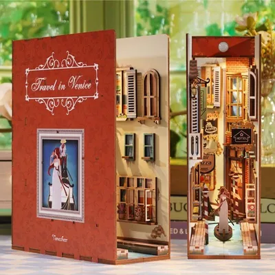 Zdjęcie produktu dla Miniaturowy domek Book Nook - Podróż do Wenecji - Puzzle 3D - 127 elementów - Domek miniaturowy - z oświetleniem LED
