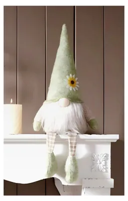 Produktbild von Wichtel mit Blumenmütze, Dekofigur 35 cm hoch, Frühlingswichtel