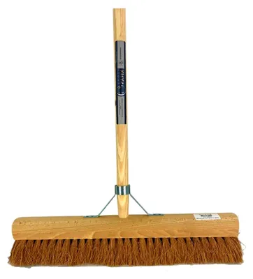 Produktbild von Hallenfeger 60 cm mit weichem Besen und100% Holzstiel 150 cm für Innen- und Außenreinigung