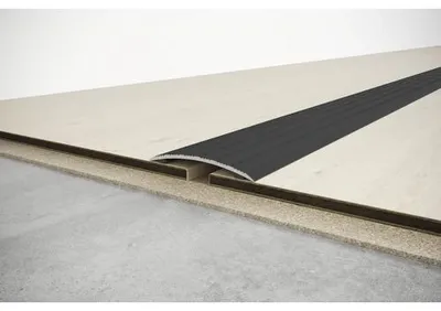 Obrázek produktu pro Přechodový profil Skandor Simple-Fix 15 elox černý 5x5x1000 mm
