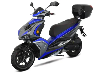 Immagine prodotto di Motoroller Striker 50cc, 25 km/h, omologato Euro 5, con luci a LED e bauletto, colore blu e nero, marca GT Union