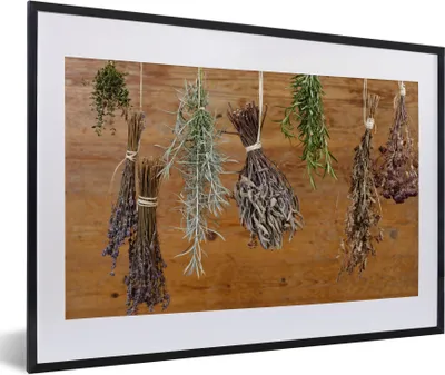 Produktbild von MuchoWow® Gerahmtes Poster Getrocknete Kräuter 60x40 cm - Poster mit Schwarzem Bilderrahmen Wandposter Rahmen Foto Bilder - Schlafzimmer - Plakat in Rahmen - Drucken
