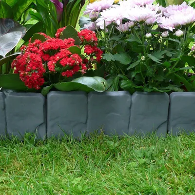 Image de 20pcs Landscape Edging Border Plastic Garden Fence Lawn Decorative Border (Bordure décorative de jardin en plastique)