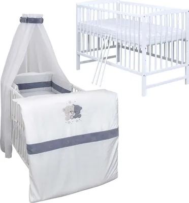 Produktbild von Baby-Delux Babybett Kinderbett Gitterbett Milo Weiß 120x60 Komplett Bettset 10-tlg mit Stickerei Loving Bears
