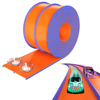 Produktbild von Flexible Autorennbahn – 5,5 Meter lang, mit 4 Autos und transportablen Rampen