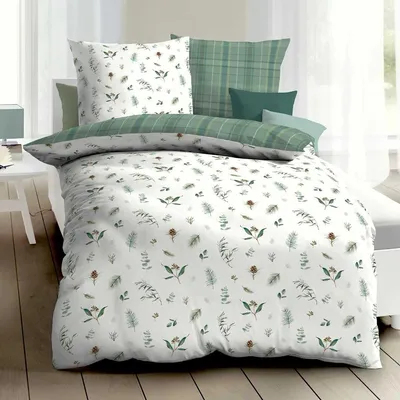 Produktbild von Traumschlaf Biber Bettwäsche Winter Greens grün 135x200 cm + 80x80 cm