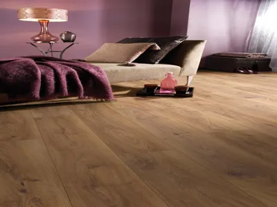 Produktbild von KronoFlooring | 2,26 m² | Firebrand Oak K450 8mm Stärke, Laminatboden Landhausdiele, 10er Packung, 1,28m², Eiche Rustikal, Klick System, Feuchtraumgeeignet, Trittschalldämmung
