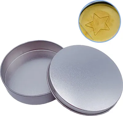 Obrázek produktu pro 1 kovová kulatá forma na sušenky s víkem, 9 x 2 cm, ideální na vánoční sušenky a sváteční pochoutky.
