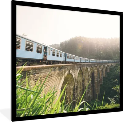 Produktbild von MuchoWow® Gerahmtes Poster Ein Zug über eine Brücke 40x40 cm - Poster mit Schwarzem Bilderrahmen Wandposter Rahmen Foto Bilder - Mit Rahmen - Wanddekoration Schlafzimmer