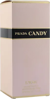 Zartrosa Parfumverpackung von Prada Candy mit gold-schwarzem Streifen und eleganter Prägung in Gold.