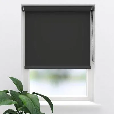 Produktbild von SOLUNA Verdunkelungsrollo colormatch V53 mit farblich abgestimmter Mechanik und Rückseite schwarz 180x190 cm inkl. Klemm