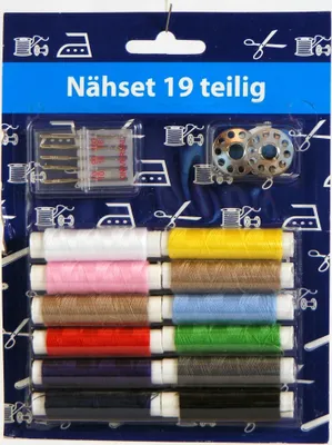 Produktbild von 19tlg. Nähset / 12 Rollen Garn, 5 Nähmaschinennadeln, Rundkolben, 2 Metallspulen