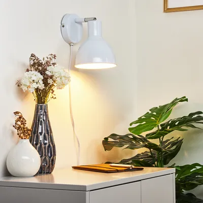Produktbild von Bier »Bier« Wandlampe aus Metall in chrom und Weiß