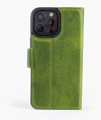 Produktbild von Wachikopa Lederhülle kompatibel mit iPhone 15 Plus mit Kartenfach