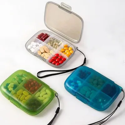 Immagine prodotto di Contenitore per pillole per 7 giorni, con 14 scomparti, colore blu/grigio/verde, dimensioni 11x8x1,5 cm