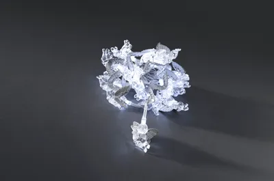 Produktbild von Konstsmide - LED Dekolichterkette, silberfarbene Engel, 24 kalt weiße Dioden, 24V Innentrafo, transparentes Kabel ; 3149-303