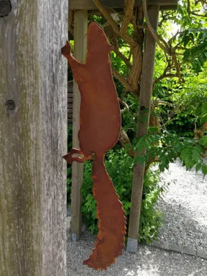 Produktbild von Edelrost Eichhörnchen mit Baumspieß